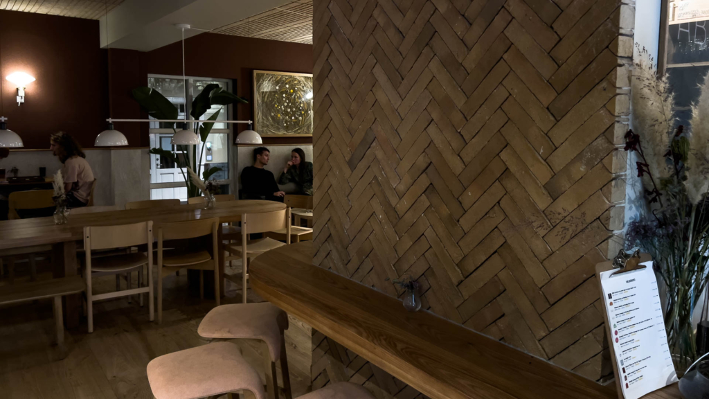 Ret cool v&aelig;g hos ÅBEN i Rosensgade