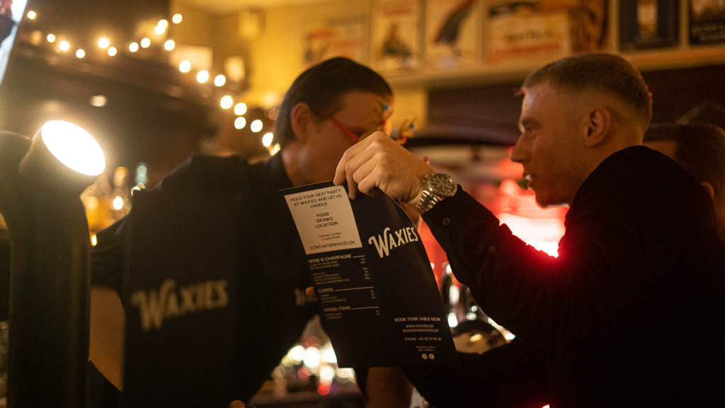 Der er altid mange mennekser hos Waxies